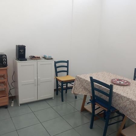 Alle Quattro Regine Napels Buitenkant foto